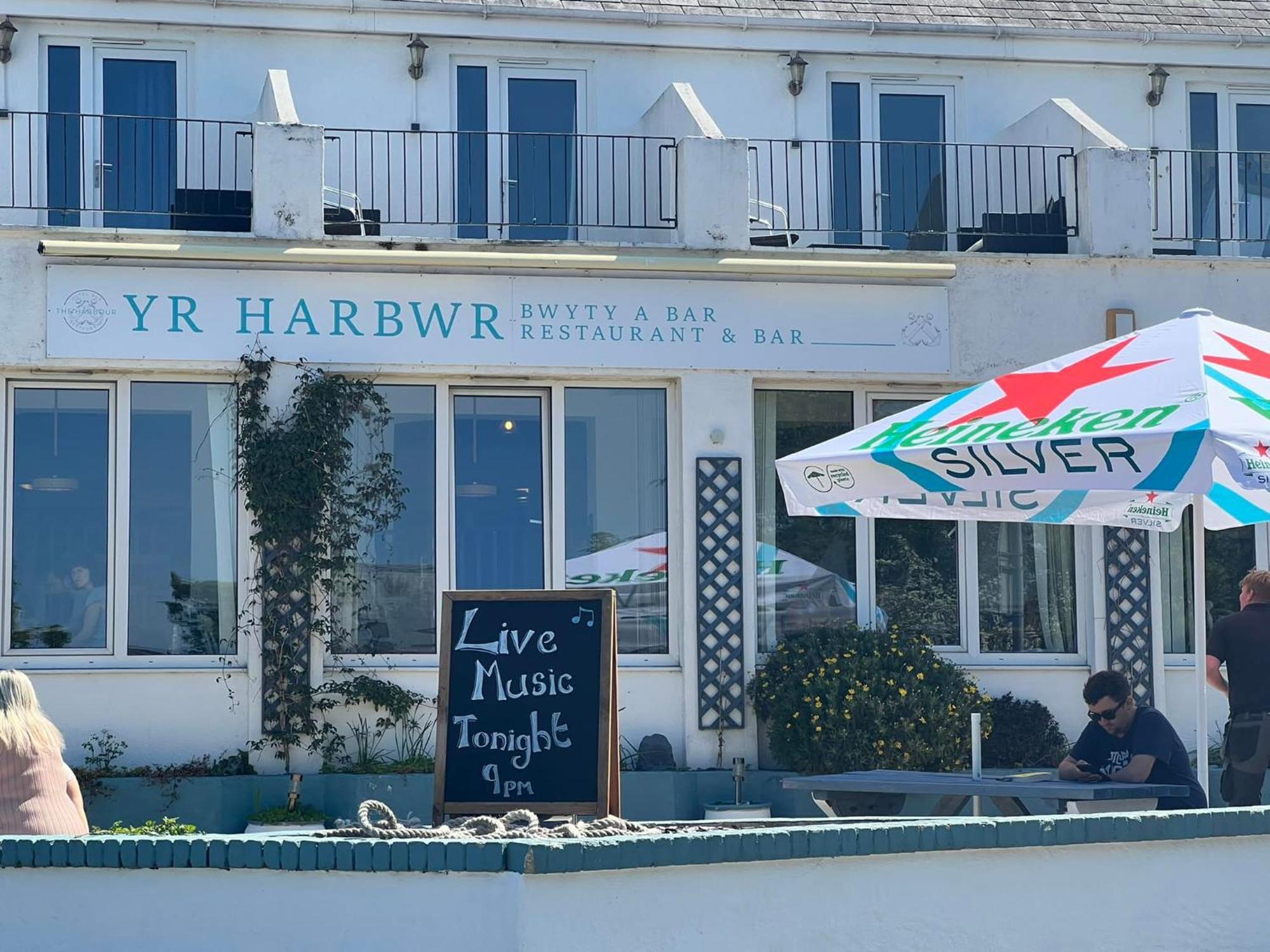 The Harbour Bar & Bistro Hotel Cemaes Bay Exterior photo